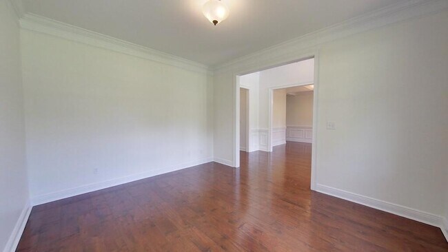 Building Photo - 107 Andee Way