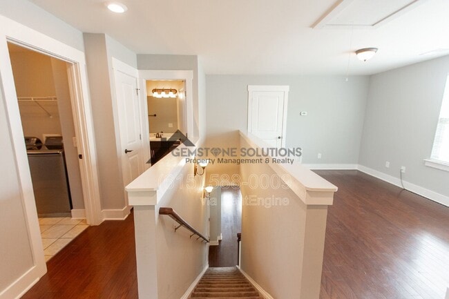 Building Photo - 1041 Honey Bush Cir
