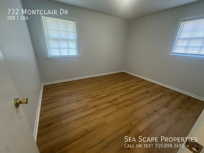 Building Photo - 732 Montclair Dr