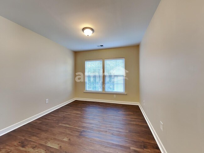 Building Photo - 120 Maywood Drive