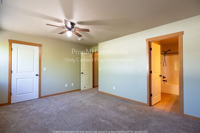 Building Photo - Charming Three Bedroom, Two and Half Bath in PowellHurst-Gilbert Neighborhood!