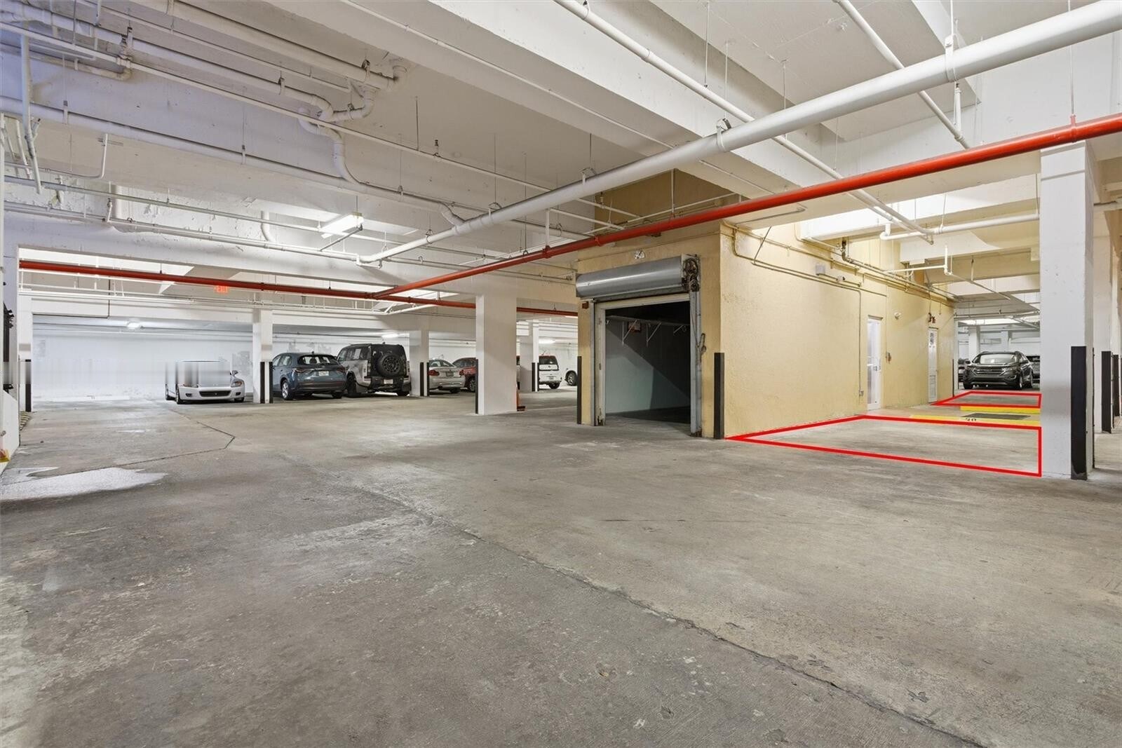 Building Photo - 1400 Salzedo St
