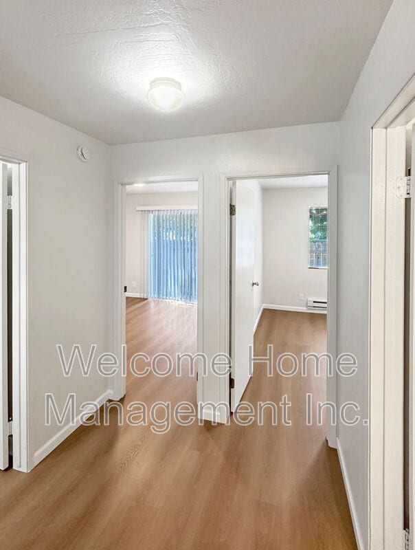 Building Photo - 15640 Usher St