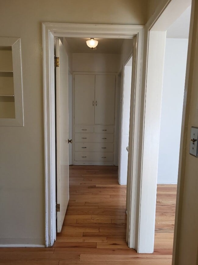 Building Photo - 700-722 Gordon Avenue