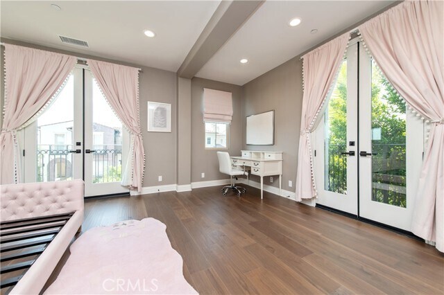 Building Photo - 56 Dunmore