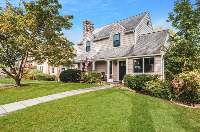 Building Photo - 23 Sherwood Ave