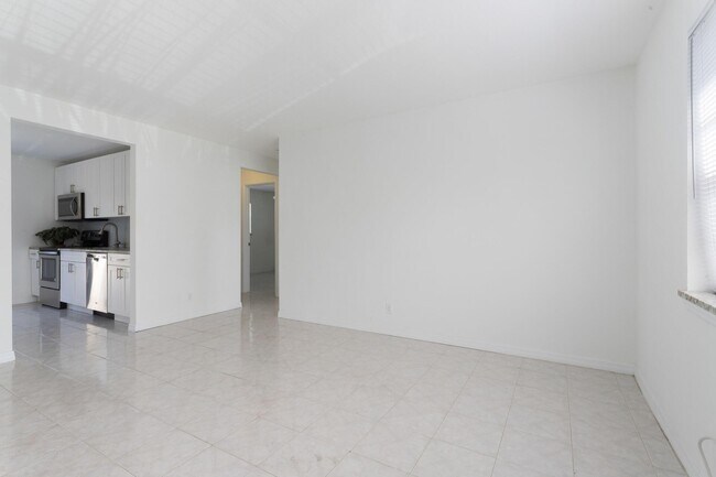 Building Photo - 216 Ocean Breeze