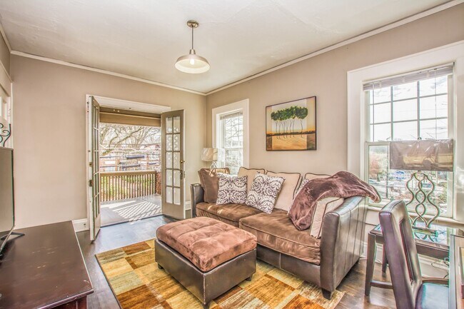 Building Photo - Charming 2 bed/1 bath in Poncey Highlands!