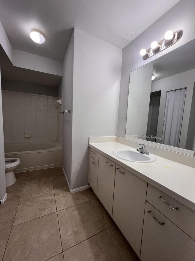 Building Photo - 4799 Via Palm Lakes