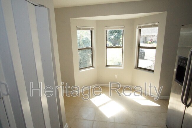 Building Photo - 2050 Countryhill Ln