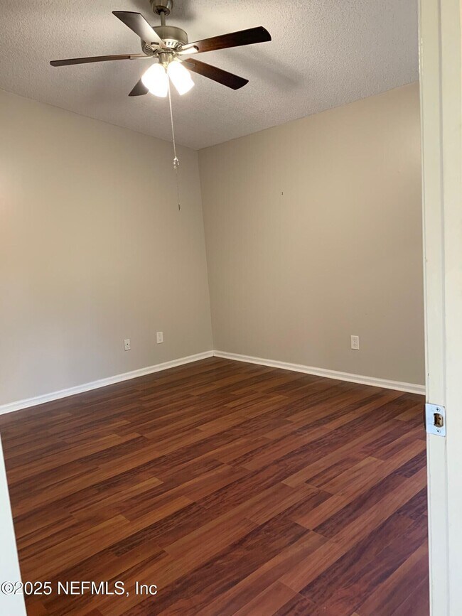 Building Photo - 9241 Arbolita Way