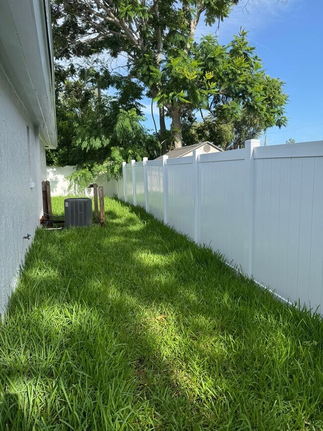 Building Photo - South Tampa Home