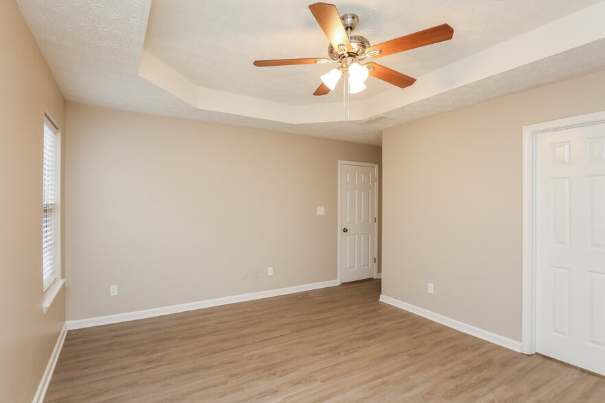 Building Photo - 2167 Mulberry Ln