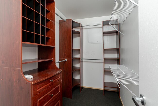 Building Photo - 225 N 4th St