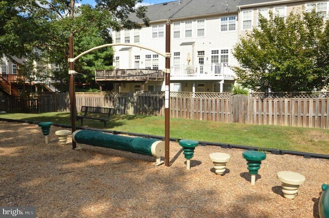 Building Photo - 24600 Siltstone Square