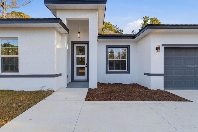 Building Photo - 3427 W Webster Pl