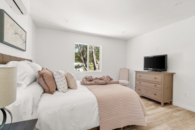 Building Photo - Spacious Newly Built ADU – Modern Comfort Close to Town