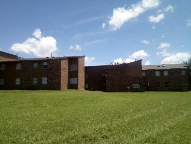 Building Photo - 4808 Johnson Rd