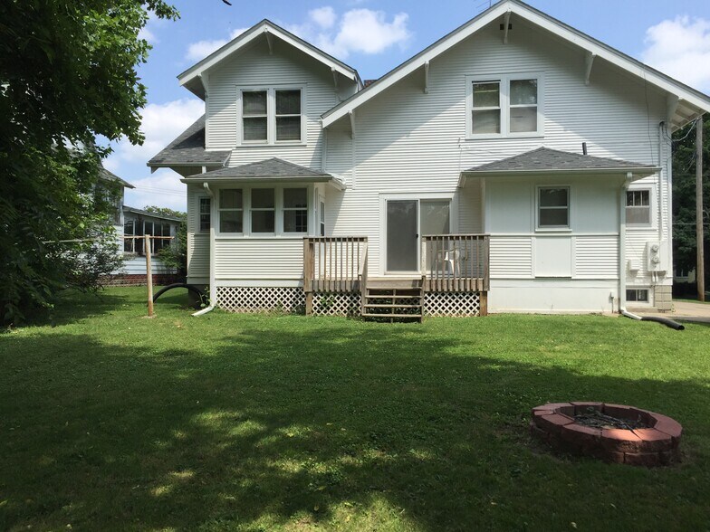 Backyard - 506 S 4th St