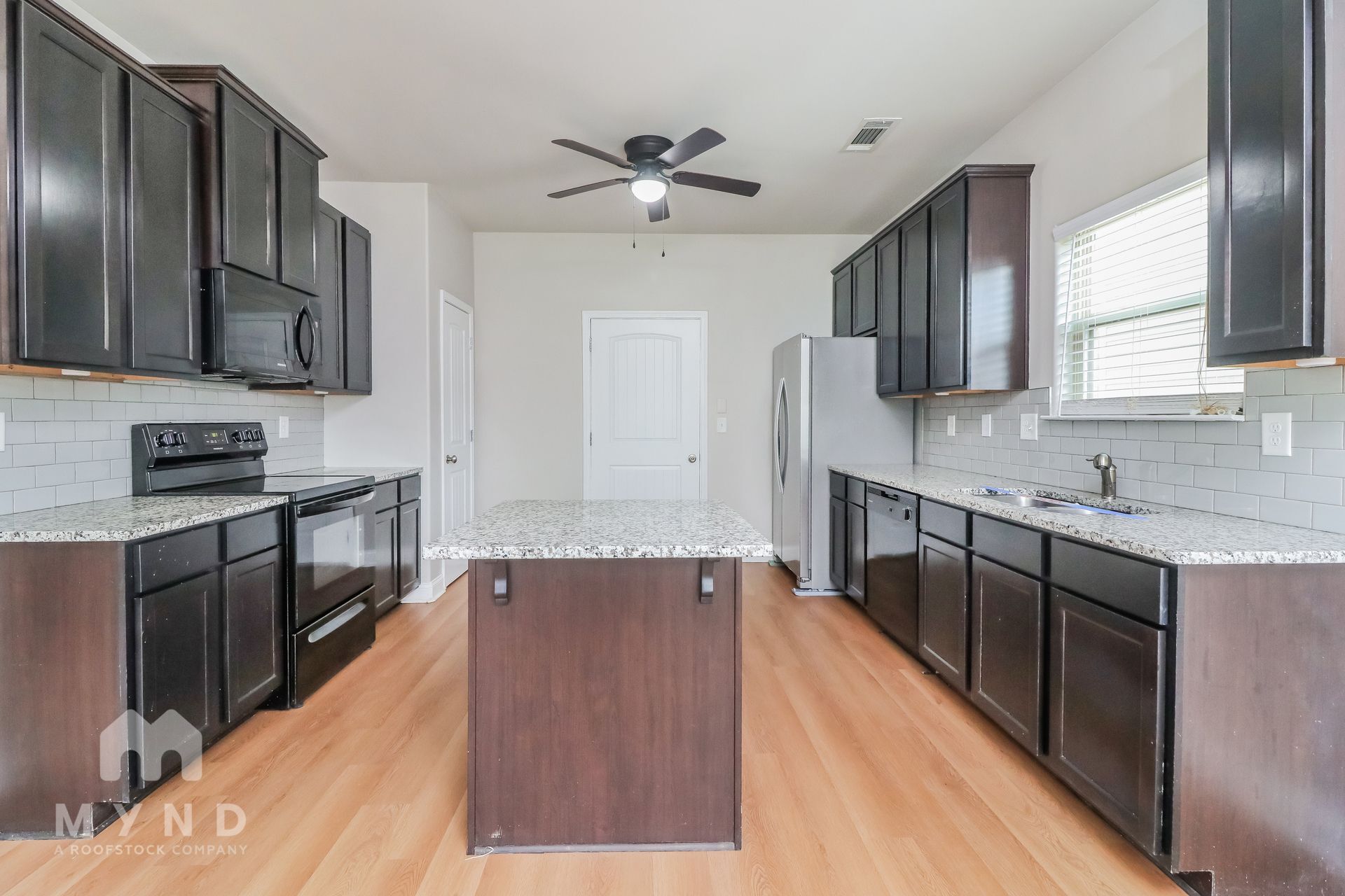 Building Photo - 400 Hyder Ct