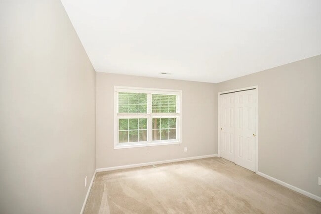 Building Photo - 3101 Titanic Dr