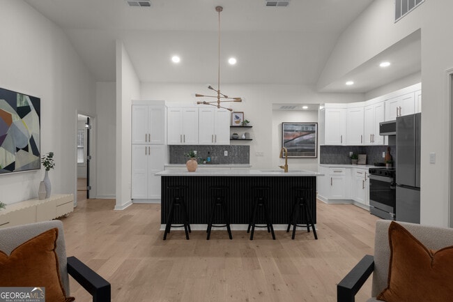 Building Photo - 1180 Fleming St