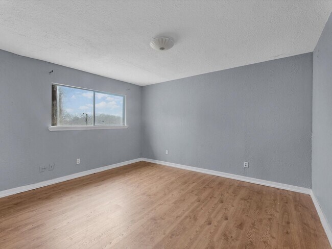 Building Photo - 10445 FM442