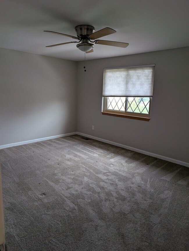 Building Photo - 4853 Berry Hill Ct