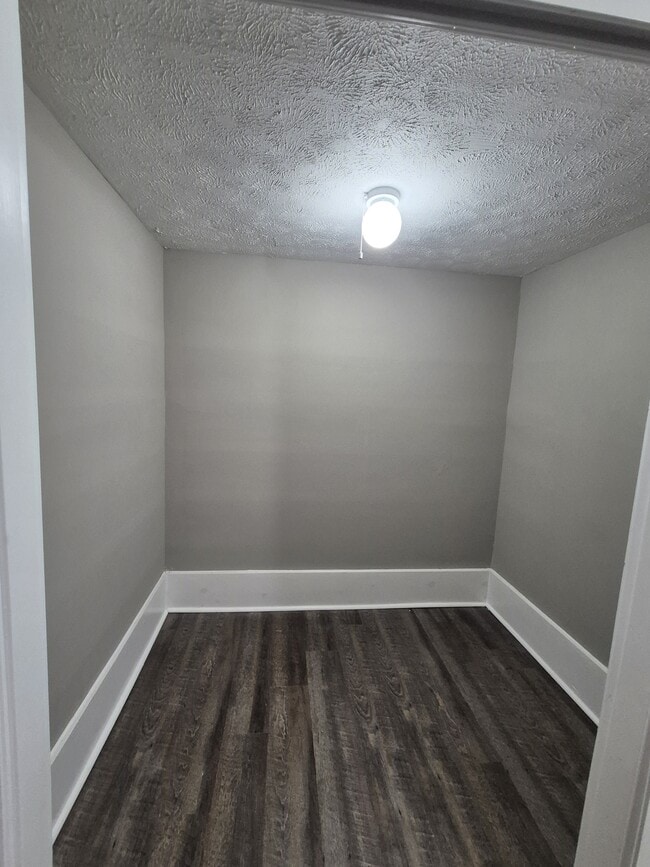 Building Photo - 1151 Bouldercrest Cir