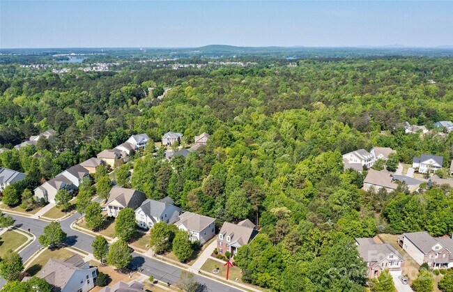 Building Photo - 9810 Daufuskie Dr