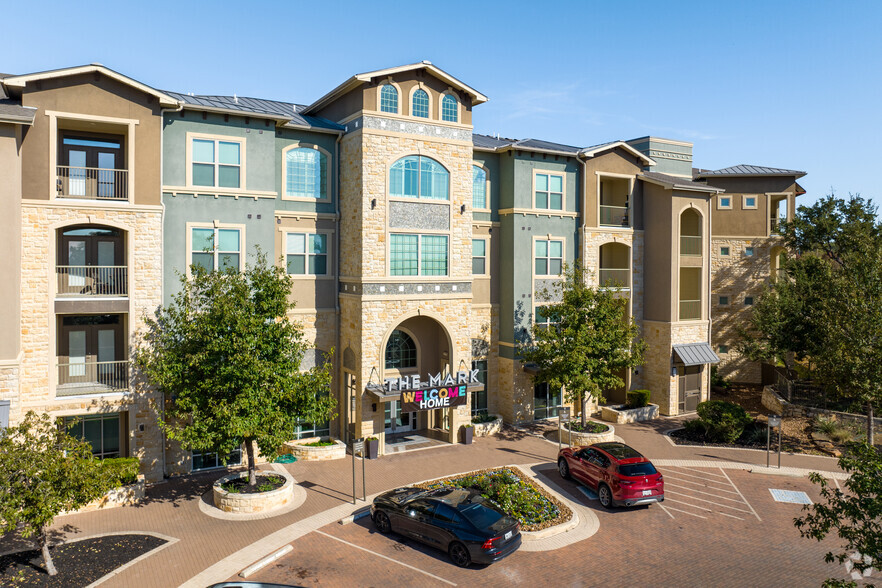 Entrance - The Mark at Huebner Oaks