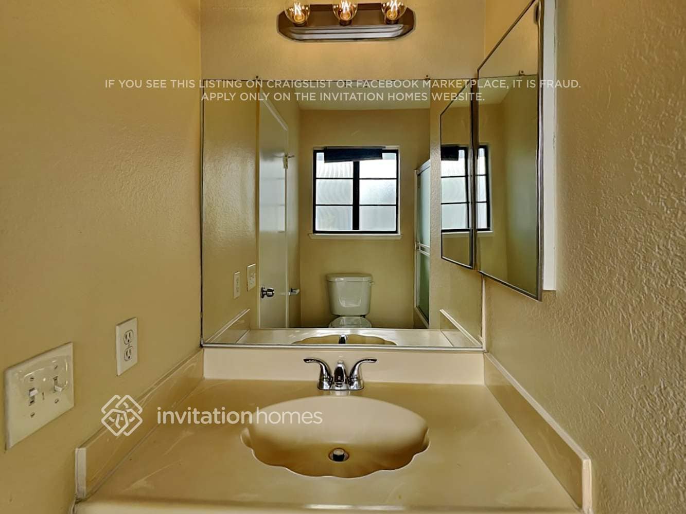Building Photo - 23706 New England Dr
