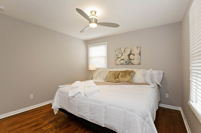 Building Photo - 6309 Thunderbird Dr