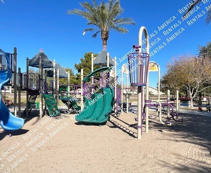 Building Photo - 44388 W Oster Dr