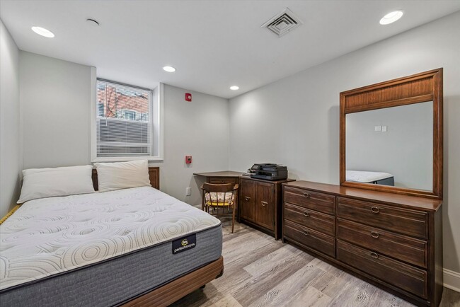 Building Photo - 201 W Barnard St