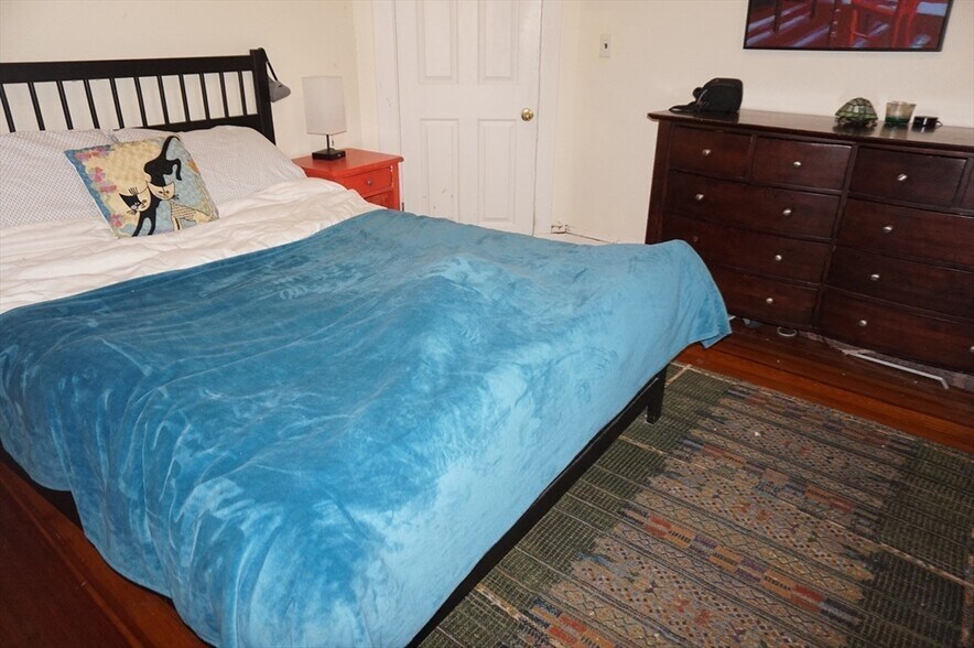 Building Photo - 52 Patten St