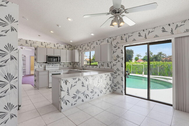 Building Photo - 9476 El Clair Ranch Rd