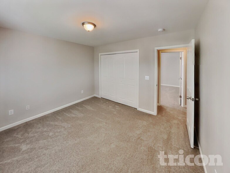 Building Photo - 4012 Eastside Ct