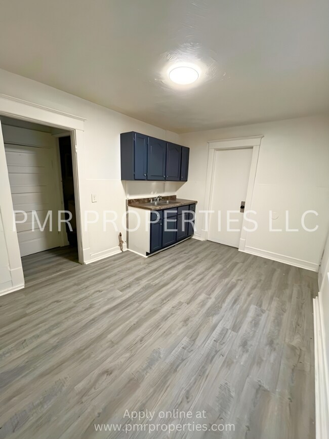 Building Photo - 3026 Pratt Street