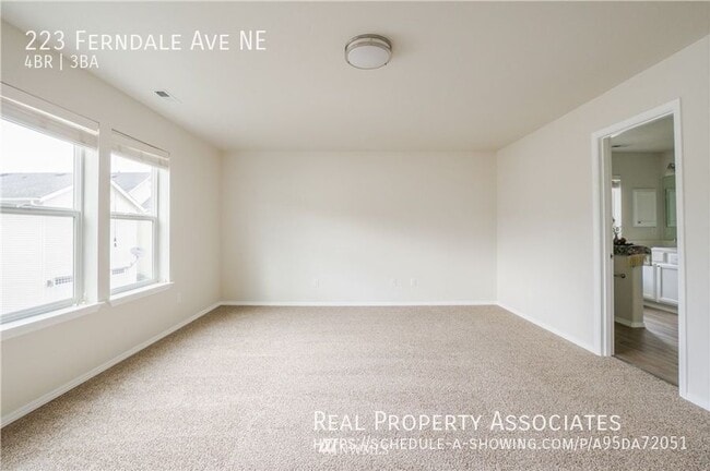 Building Photo - 223 Ferndale Ave NE