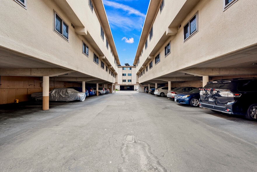 Building Photo - 2640 Worden St.