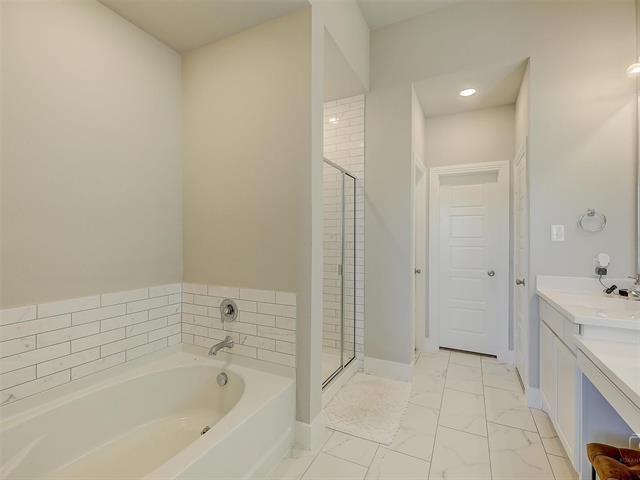 Building Photo - 1213 Thrasher Dr