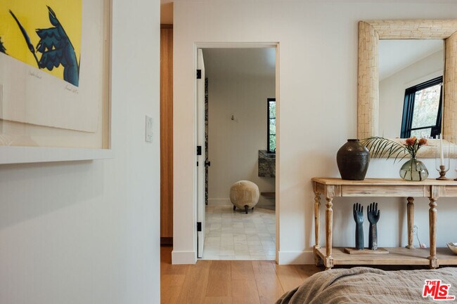 Building Photo - 1560 S Calle Palo Fierro