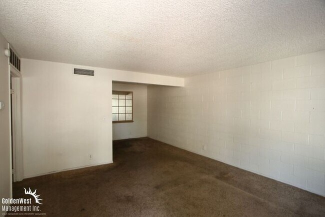 Building Photo - Cozy 1Bdm 1Ba Apartment with Pool Access in Central Las Vegas