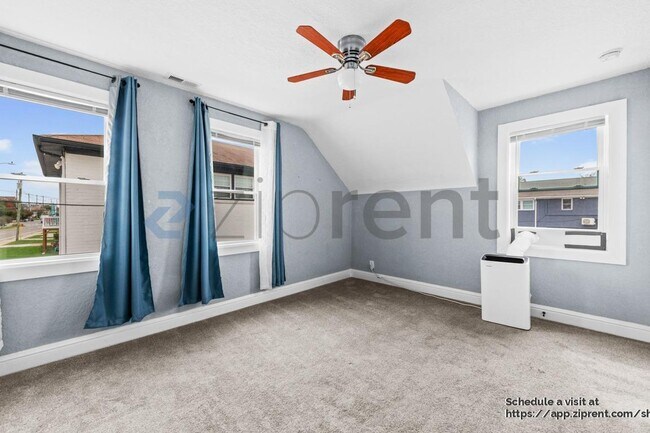 Building Photo - 965 W Ocean View Ave