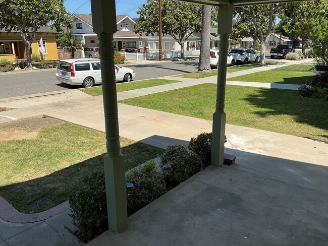 Building Photo - Beautiful 4 Bedroom 2 Bath Home in Old Tow...