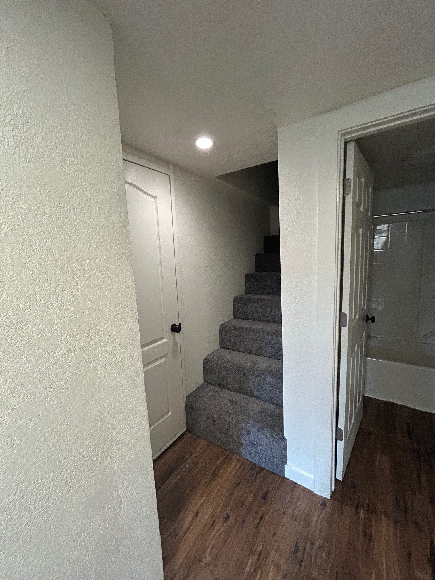 Building Photo - 7816 E Victory Rd