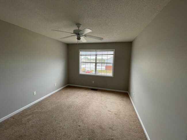 Building Photo - 216 Claremont Avenue