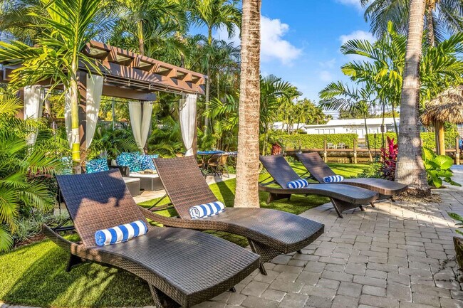 Building Photo - 2004 NE 17th Way