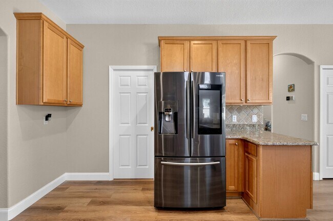 Building Photo - 353 Lake Amberleigh Dr
